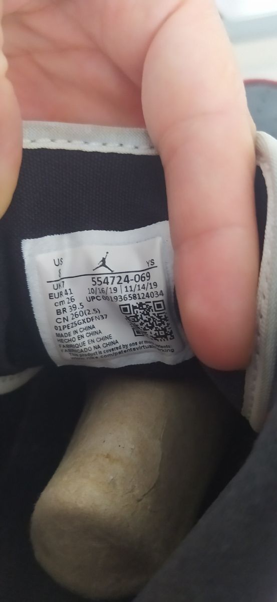 Jordan 1 mid Gym Red