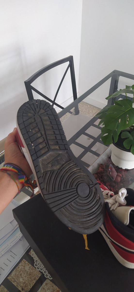 Jordan 1 mid Gym Red