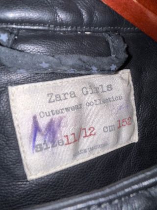 Cazadora negra polipiel Zara