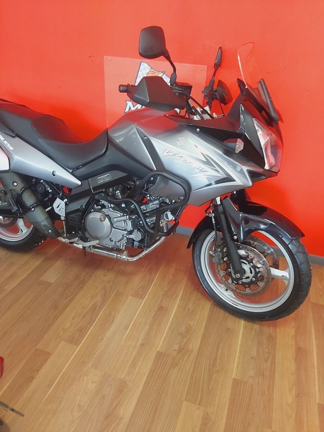 SUZUKI VSTROM 650