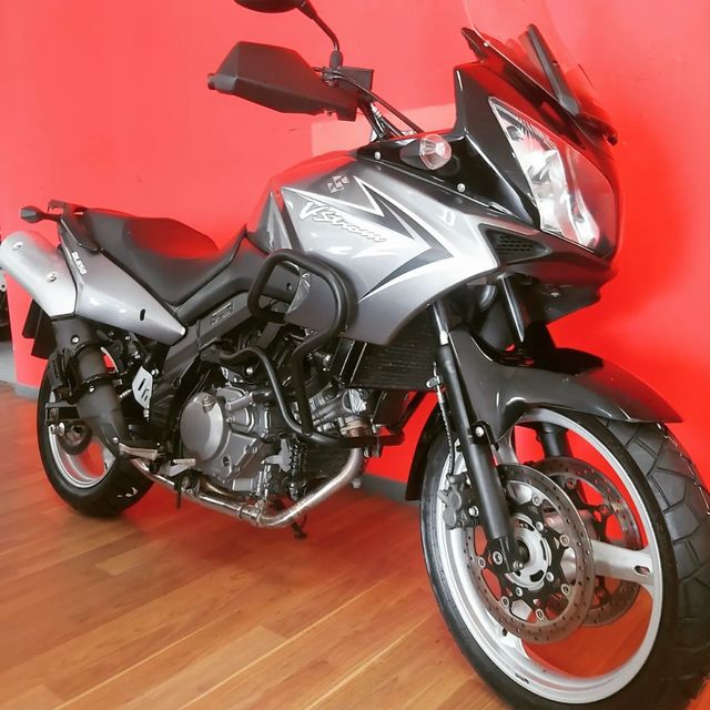 SUZUKI VSTROM 650
