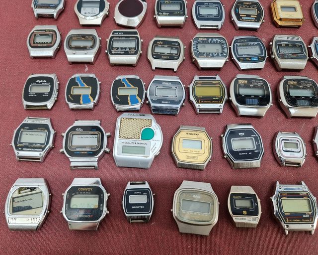 Lote 110 relojes vintage LCD sin correa