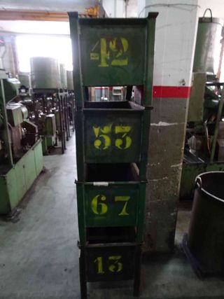 CONTENEDORES APILABLES