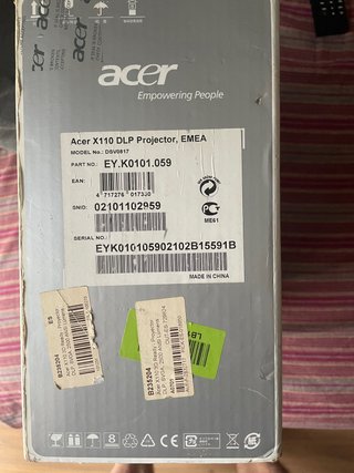 Proyector Acer X110 DLP