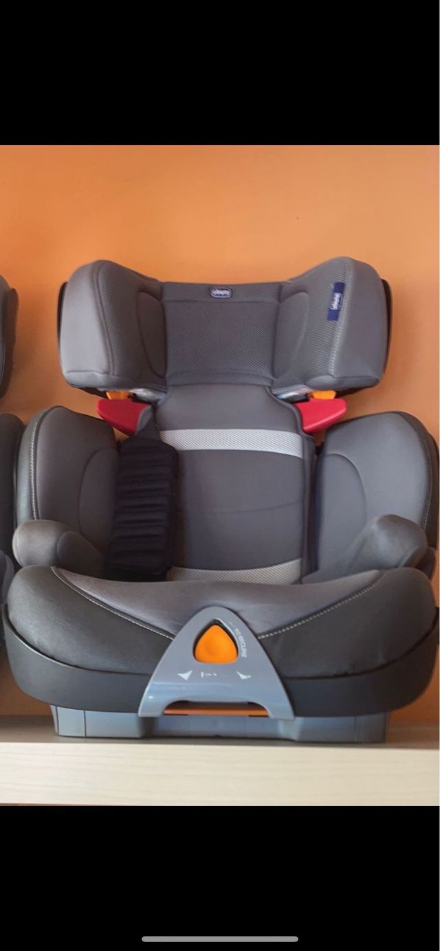 SILLA COCHE CHICCO CON ISOFIX + ALZADOR