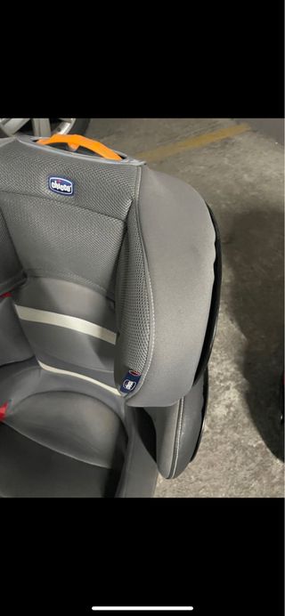 SILLA COCHE CHICCO CON ISOFIX + ALZADOR
