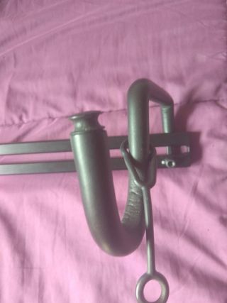 expositor pared  para guitarra o bajo eléctrico