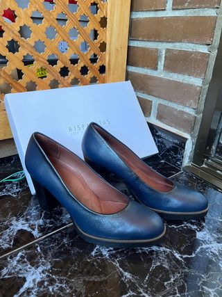 Zapatos azul marino de hispanitas 