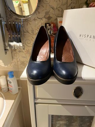 Zapatos azul marino de hispanitas 