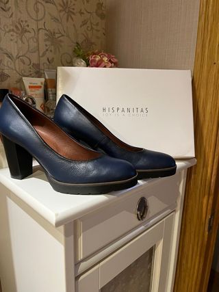 Zapatos azul marino de hispanitas 