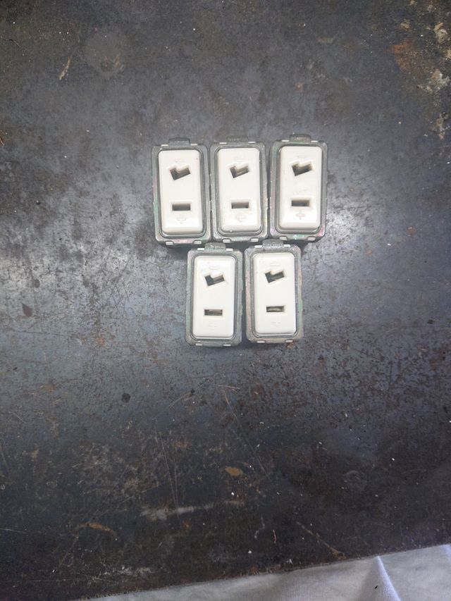 Presa polarizata biticino