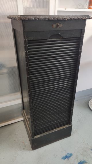Mueble archivador antiguo