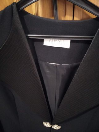 Traje chaqueta y falda