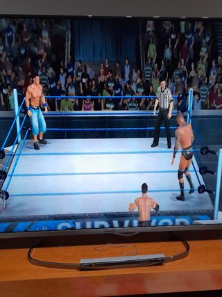 Juego wii-U:Smack Down VS Raw 2010+Escopeta"NUEVA"