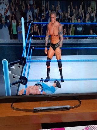 Juego wii-U:Smack Down VS Raw 2010+Escopeta"NUEVA"