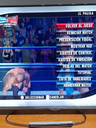 Juego wii-U:Smack Down VS Raw 2010+Escopeta"NUEVA"