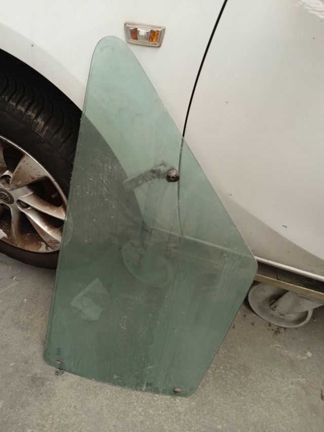 cristales laterales fiesta turbo