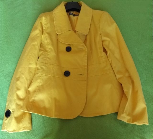 Chaqueta tipo americana amarilla 🌻