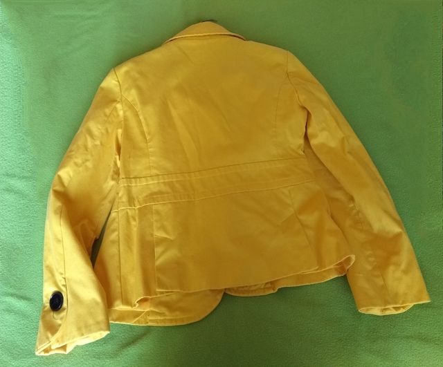 Chaqueta tipo americana amarilla 🌻