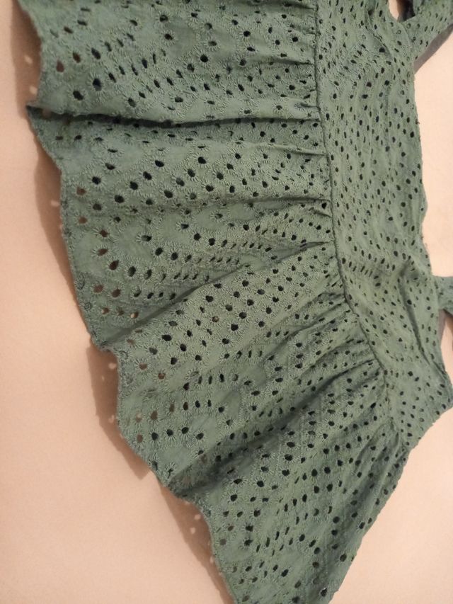 Top volantes verde Moutaki