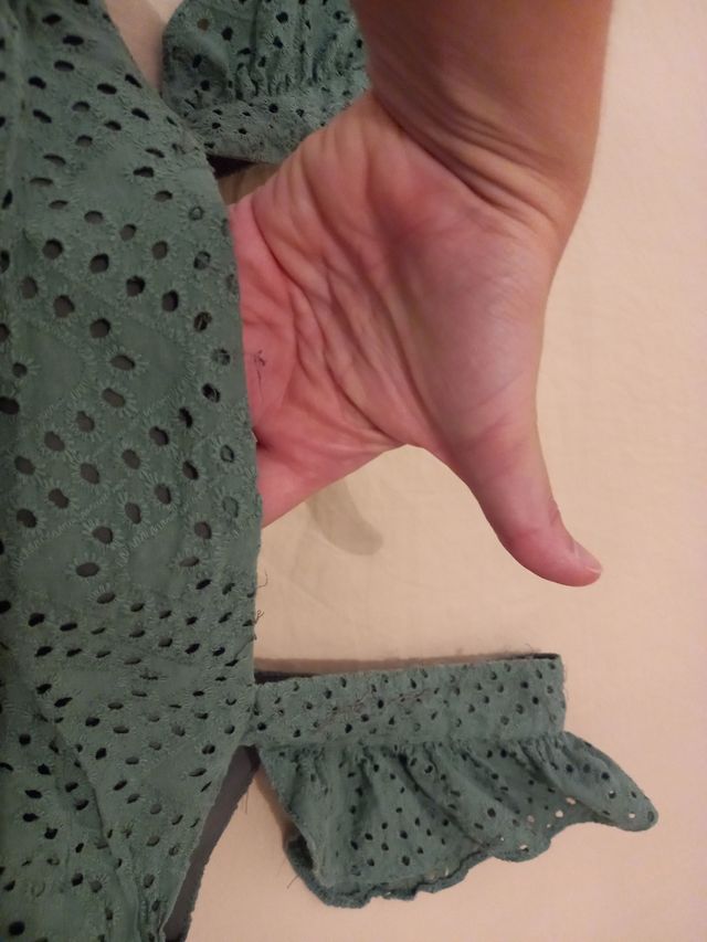 Top volantes verde Moutaki