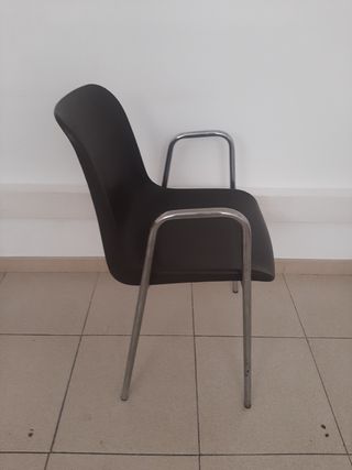 Silla Polivalente Plástico Negra. Ref AP18