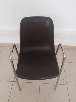 Silla Polivalente Plástico Negra. Ref AP18