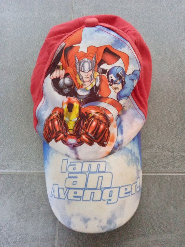 GORRA DE NIÑO DE LOS VENGADORES