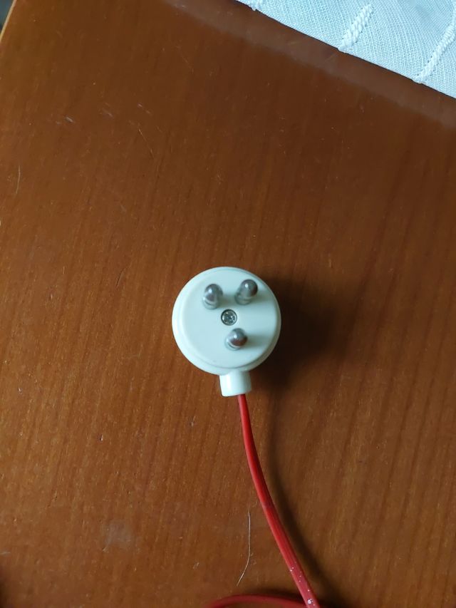 Telefono d'epoca rosso vintage