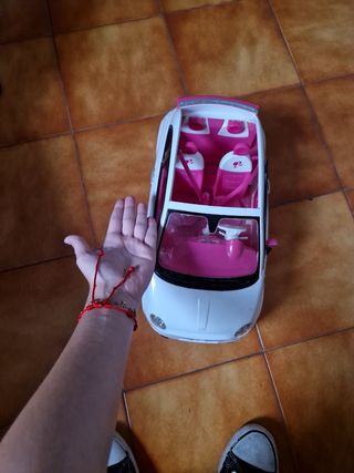Coche descapotado de las  barbies