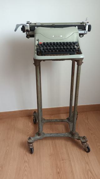 MAQUINA DE ESCRIBIR