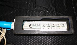 Cuadro eléctrico con interruptor diferencial y 2 m