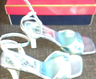 Zapatos femeninos, verano, varios. Poco usados.