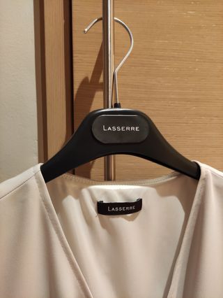 Vestido Lasserre. Color 🩶. Con et