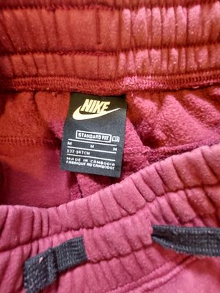 Conjunto de pantalón y sudadera Nike