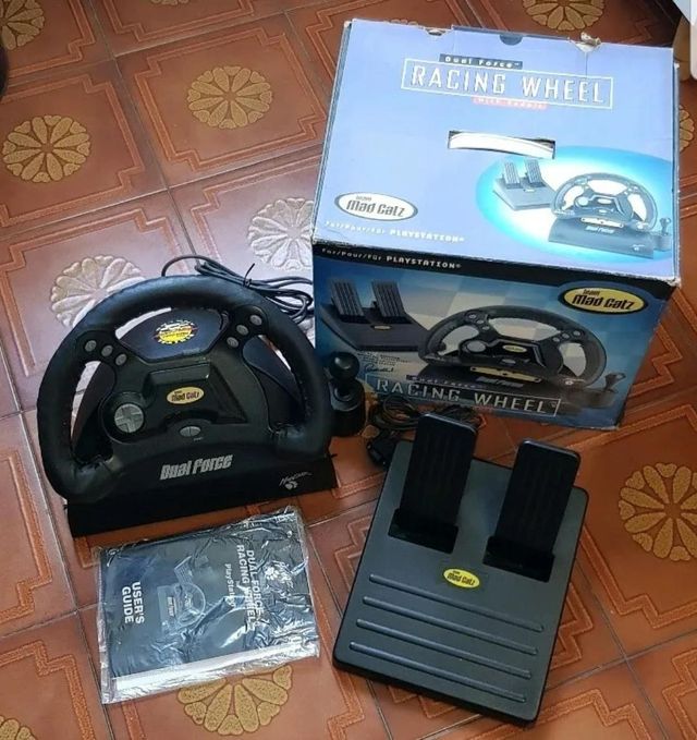 Volante con pedali Mad Catz playstation 1 psx