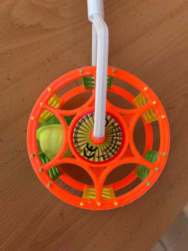 JUGUETE PALO CON RUDAS, JUEGO DE ARRASTRE