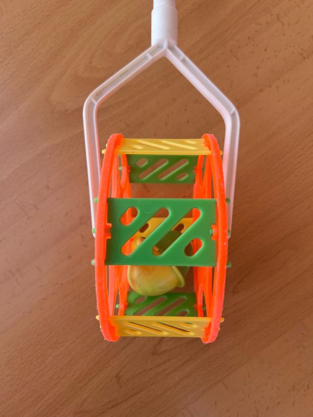 JUGUETE PALO CON RUDAS, JUEGO DE ARRASTRE