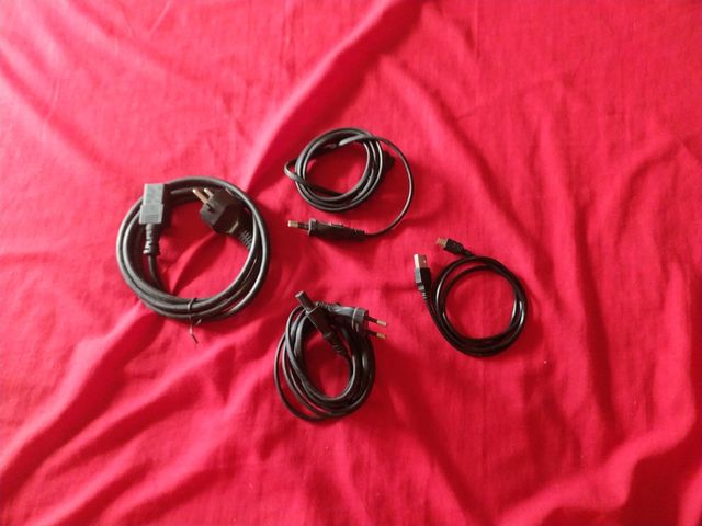 Cables de corriente.