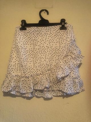 Falda con lunares