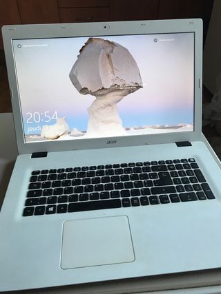 Aver aspire E5-722G