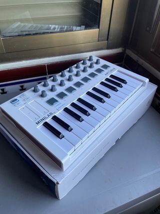 ARTURIA MINILAB MKII