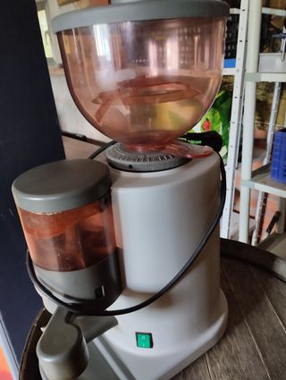 Cafetera, molinillo,toda hostelería