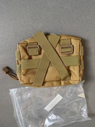 mochila + riñonera + llavero