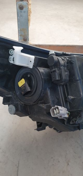 Faro toyota ch-r 2017