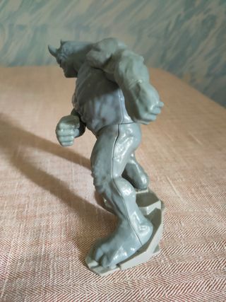 Action Figure Rhino Di Spider-Man.