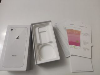 Iphone 8 plata 64 Gb