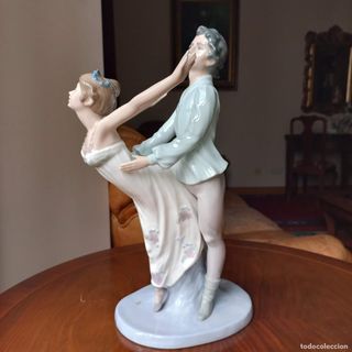 Figura de LLADRÓ, Pareja de Bailarines NAO