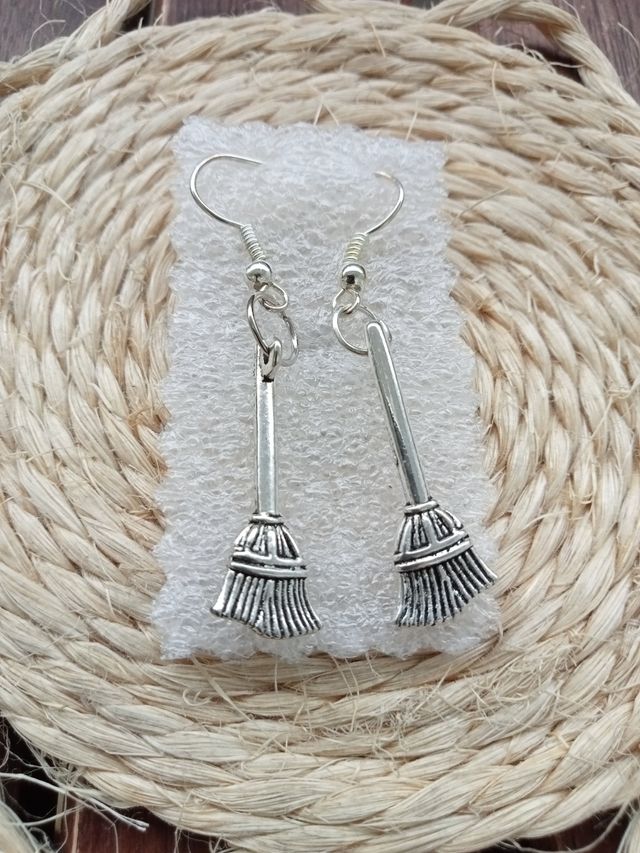 Pendientes 🧹🧹 Brujilla NUEVOS
