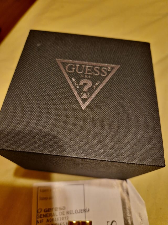 reloj marca Guess
